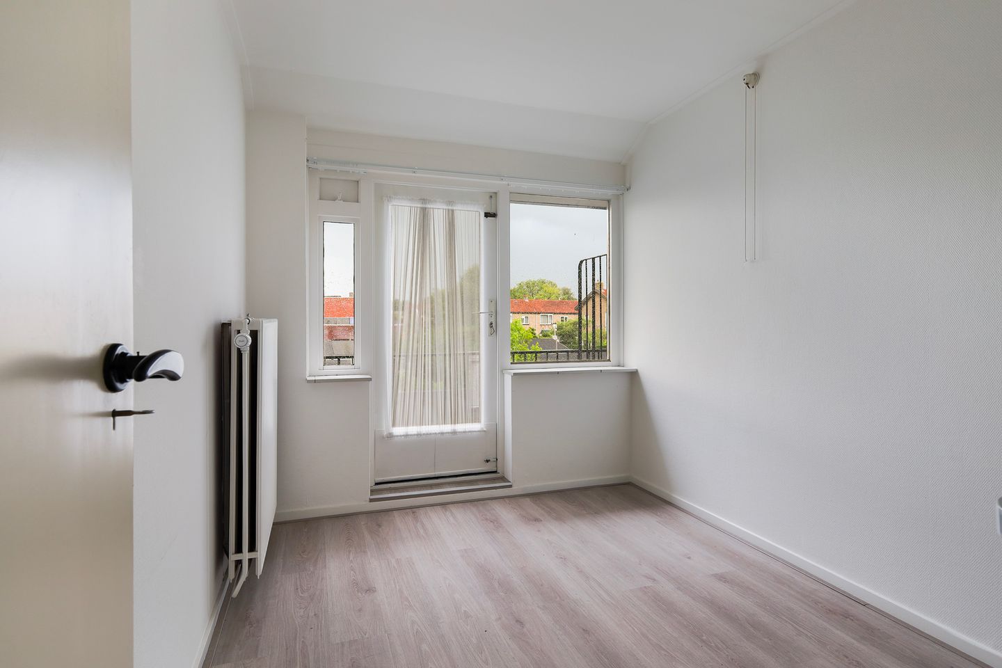 Photo 20 of Aert van der Neerstraat 79