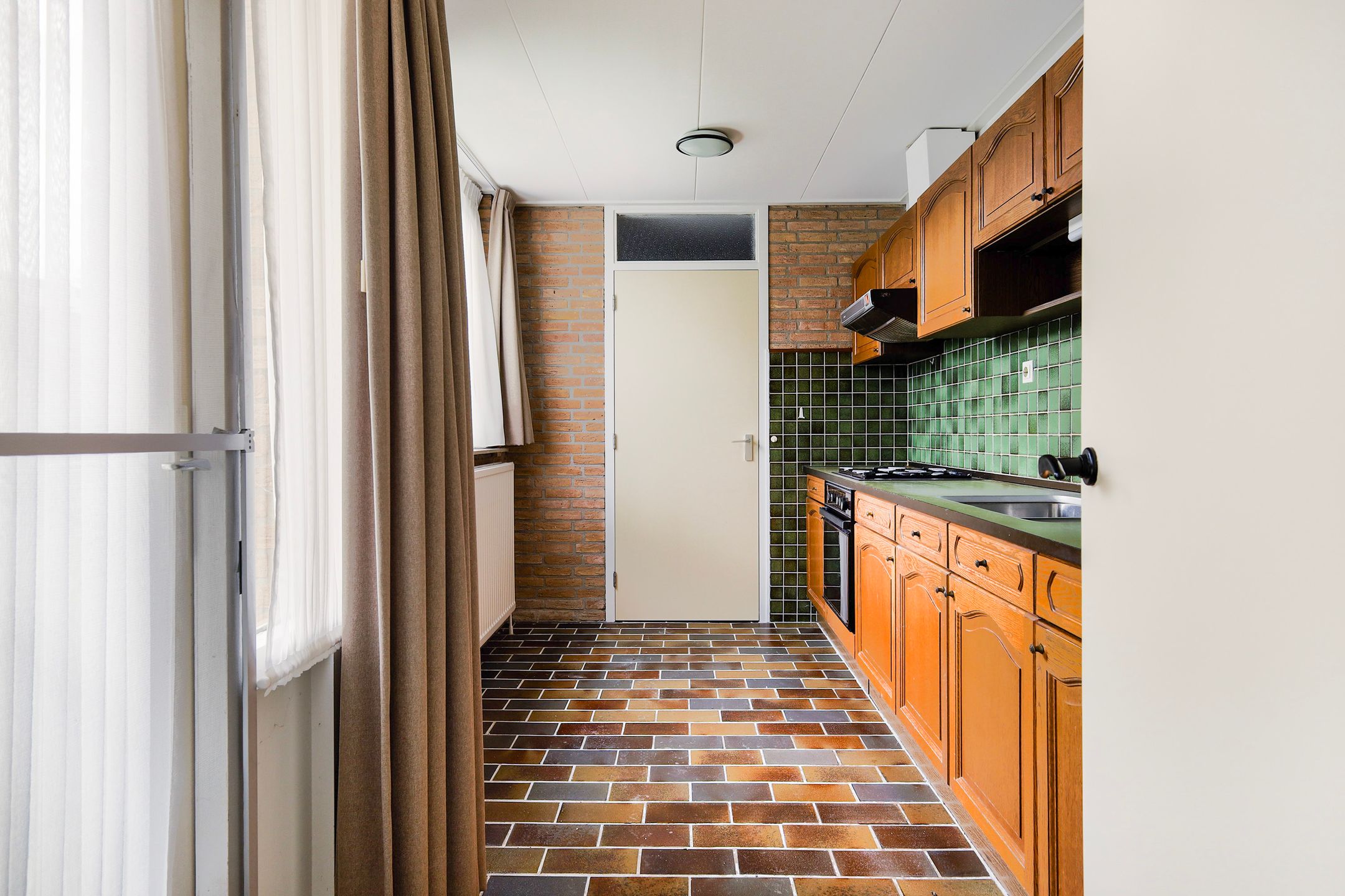Photo 9 of Aert van der Neerstraat 79