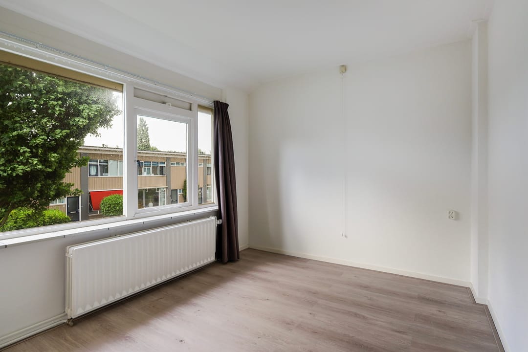 Photo 13 of Aert van der Neerstraat 79