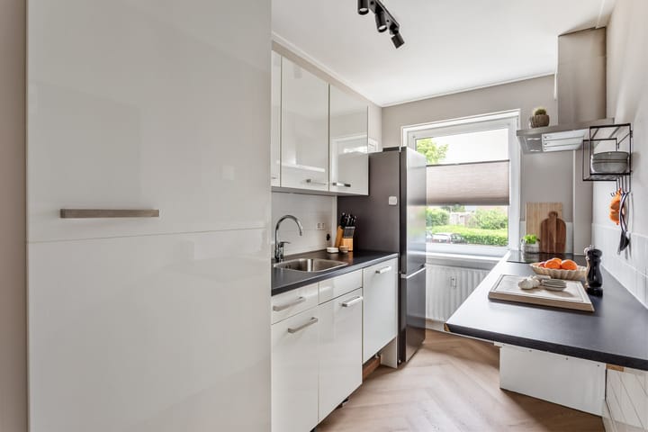 Photo 3 of Oude Lossersestraat 110