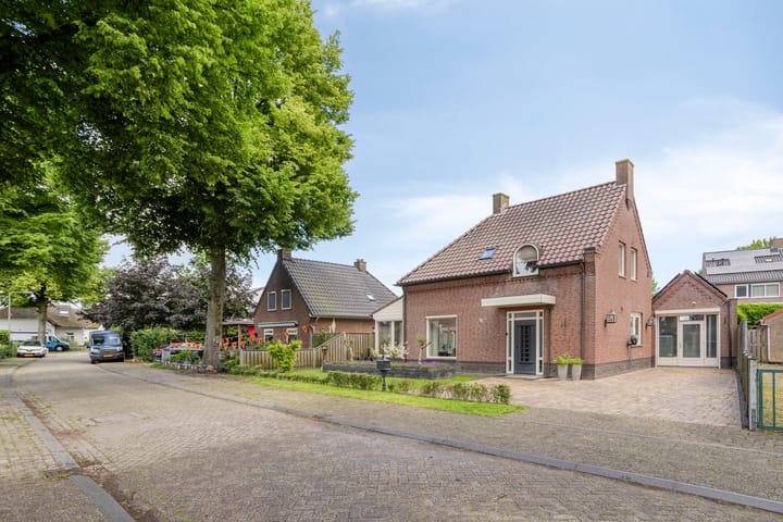 Photo 2 of Pastoor van Hapertstraat 33
