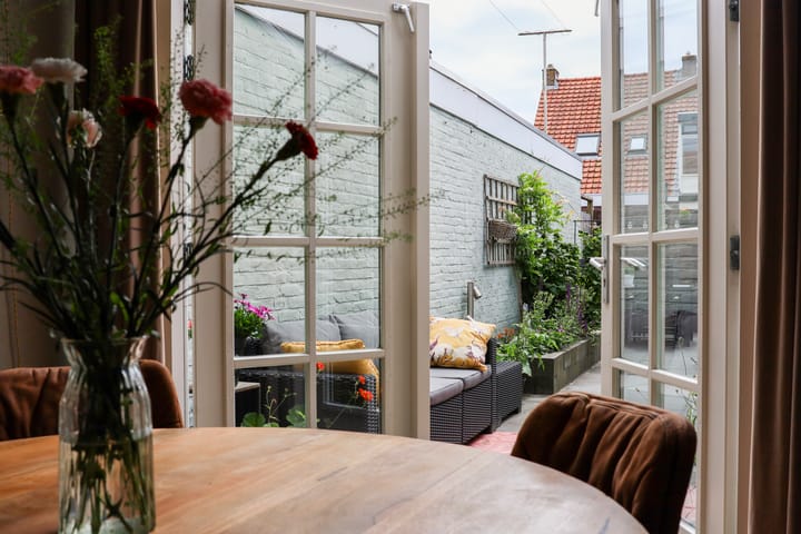 Foto 4 van van der Helststraat 3