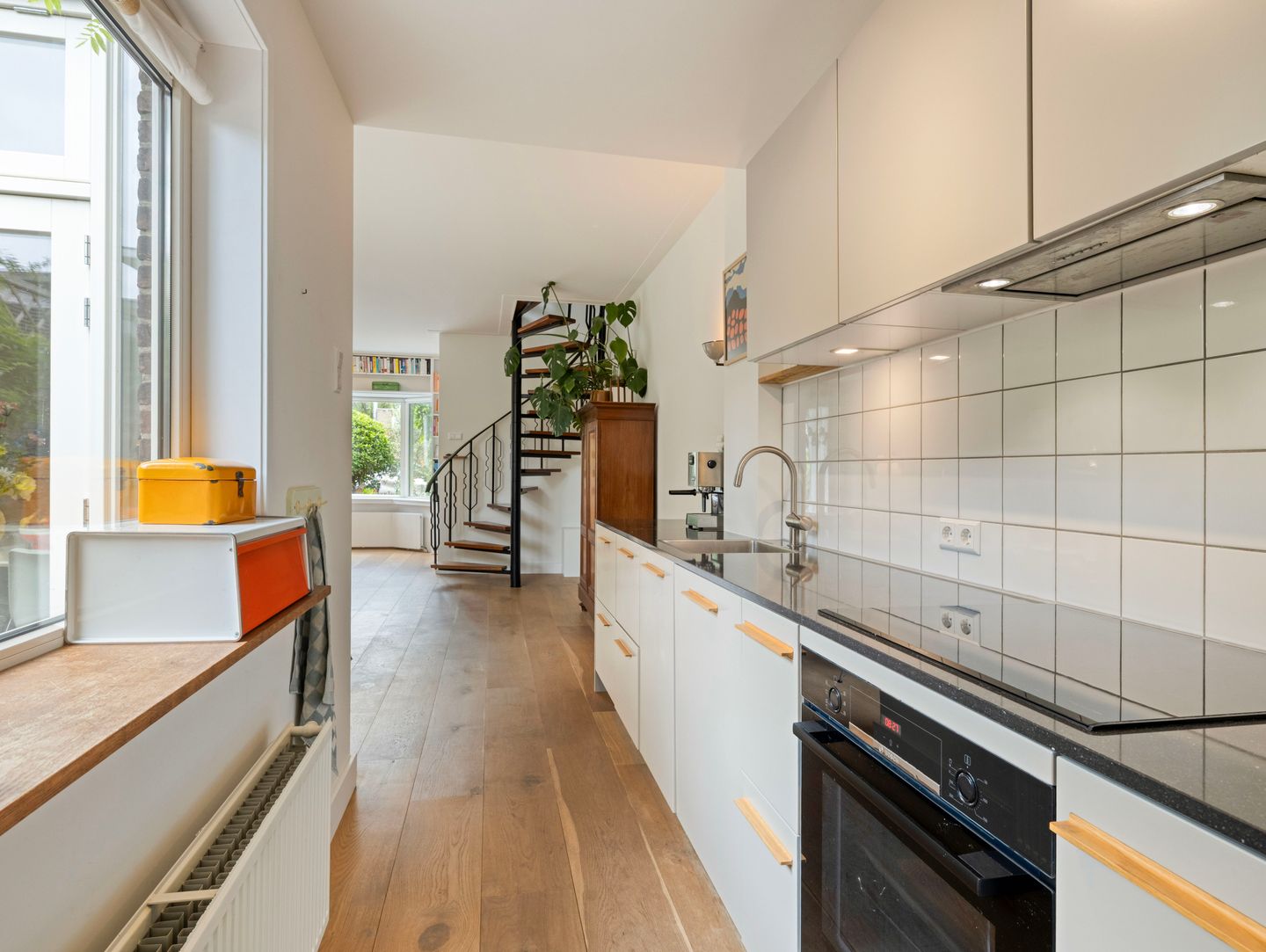 Photo 19 of Adriaan van Bergenstraat 9