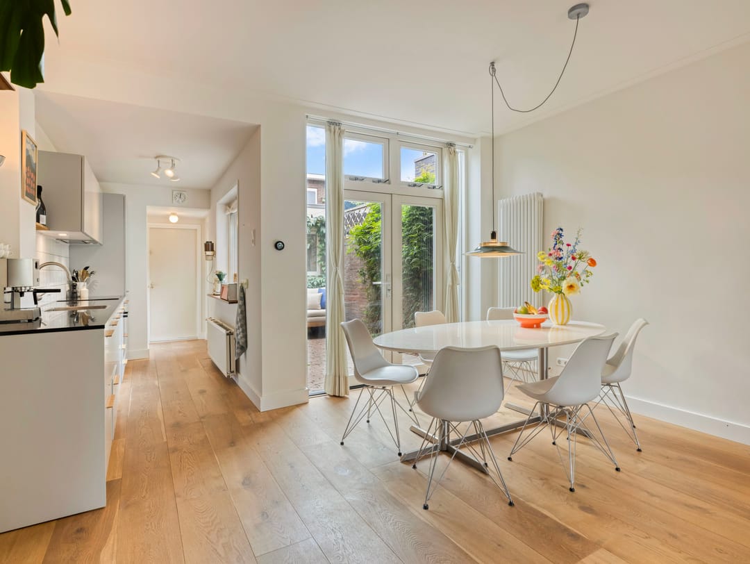 Photo 11 of Adriaan van Bergenstraat 9