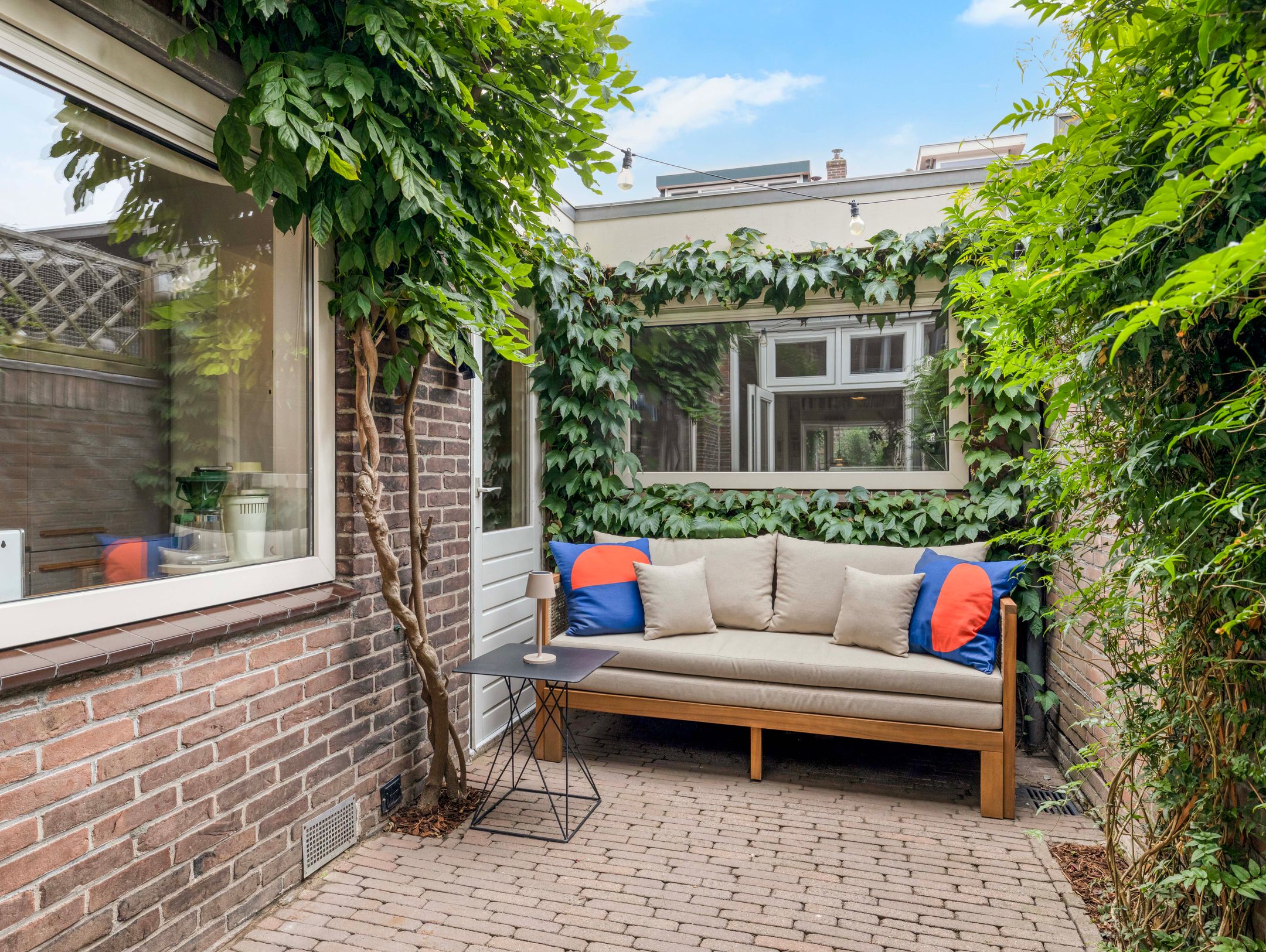 Photo 21 of Adriaan van Bergenstraat 9