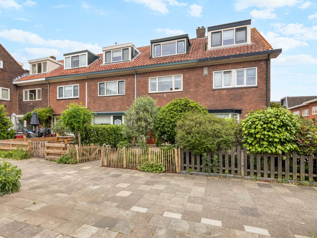Photo 38 of Adriaan van Bergenstraat 9