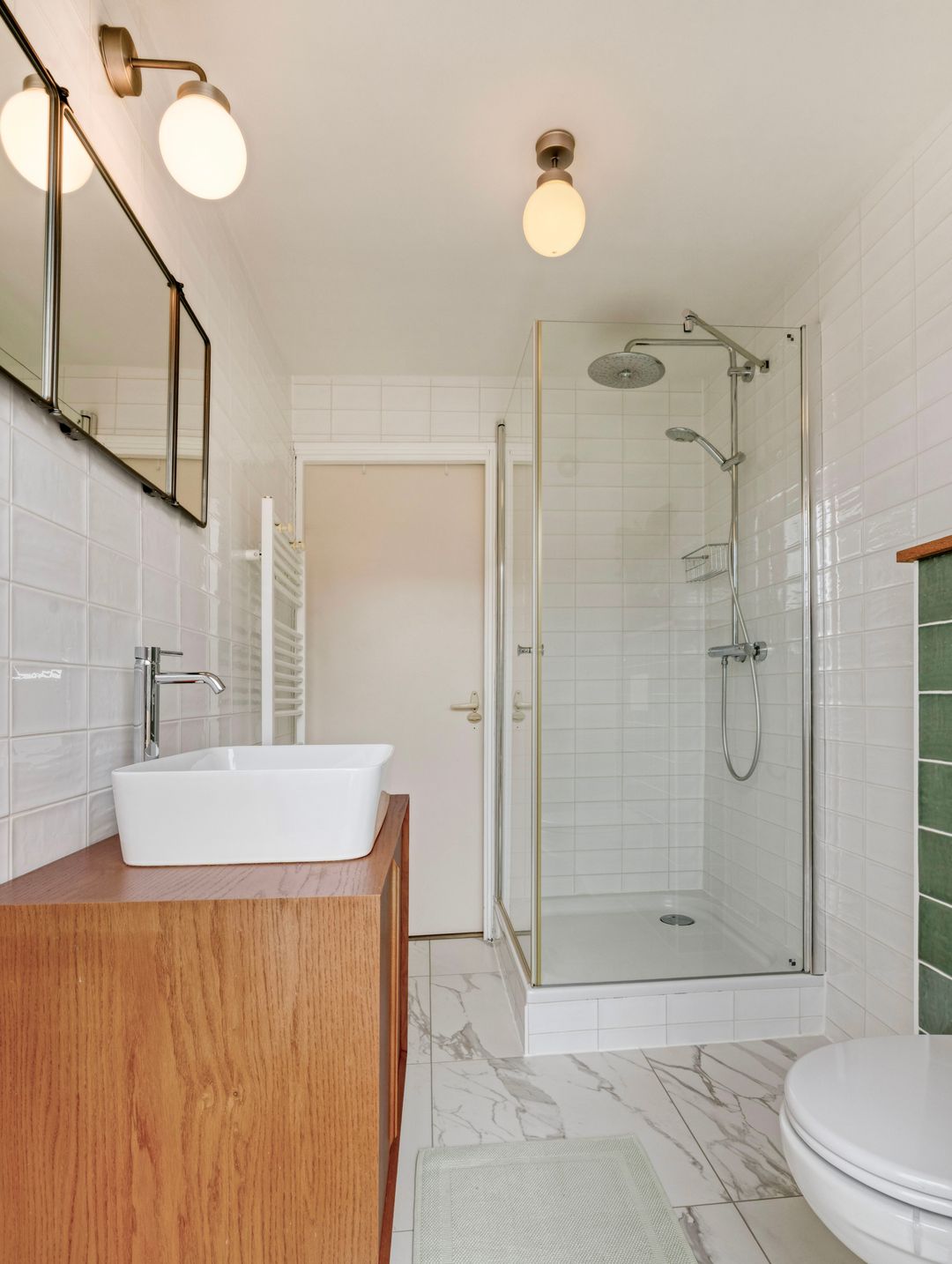 Photo 32 of Adriaan van Bergenstraat 9