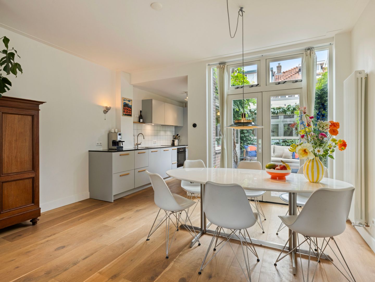 Photo 10 of Adriaan van Bergenstraat 9