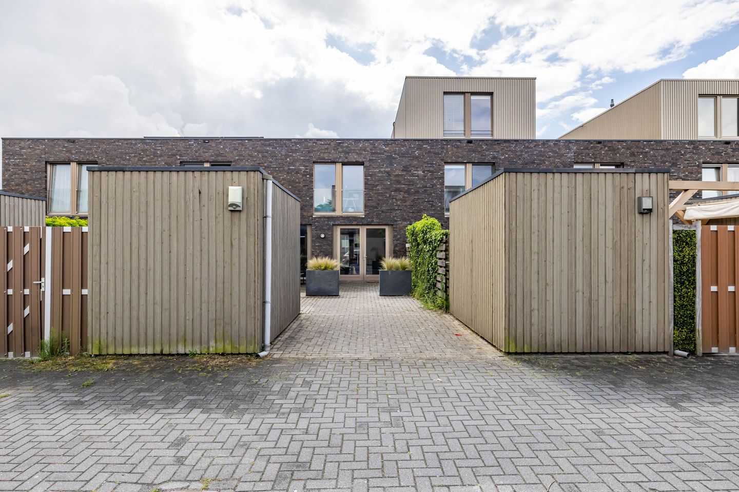 Photo 19 of Onyxstraat 5