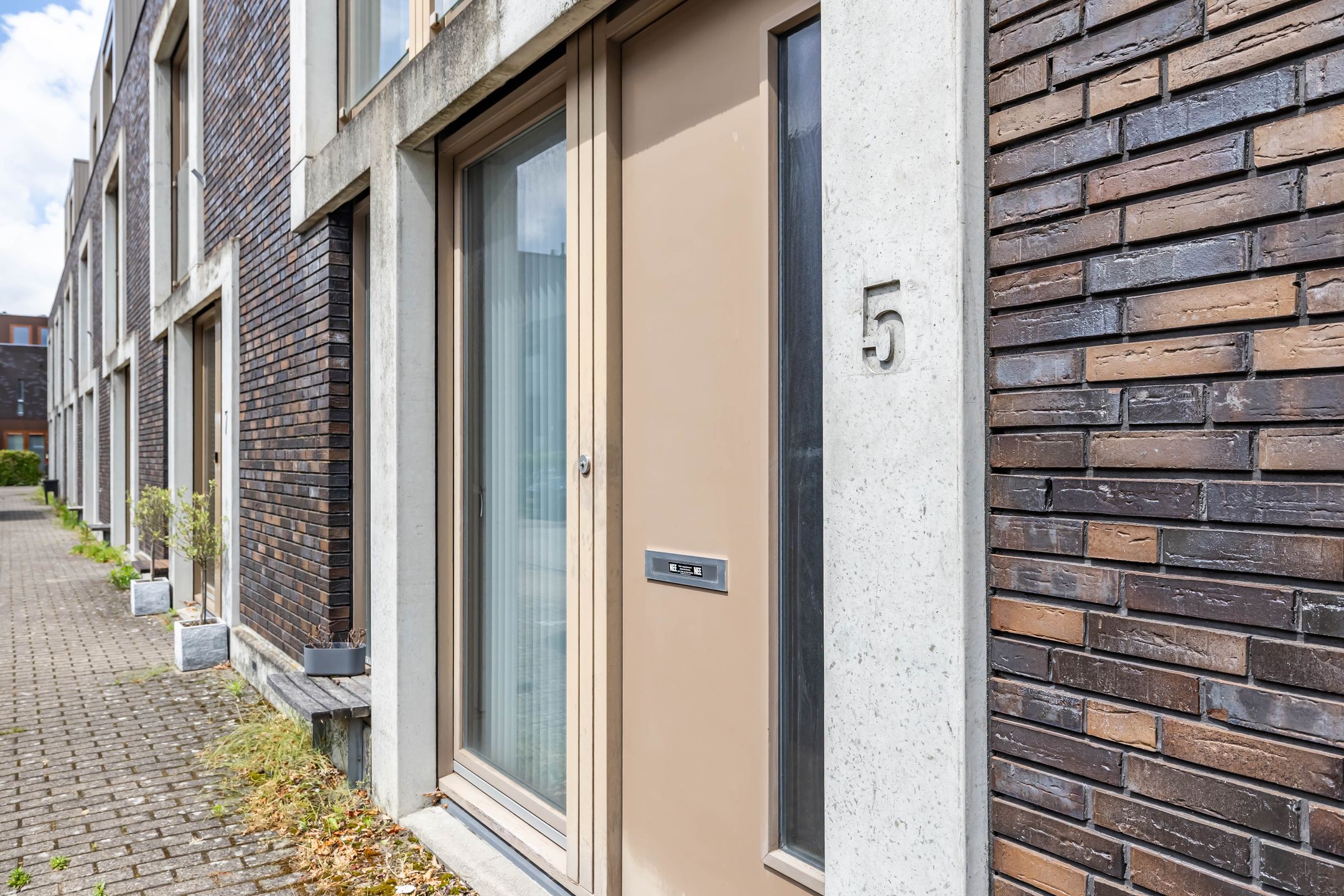 Photo 3 of Onyxstraat 5