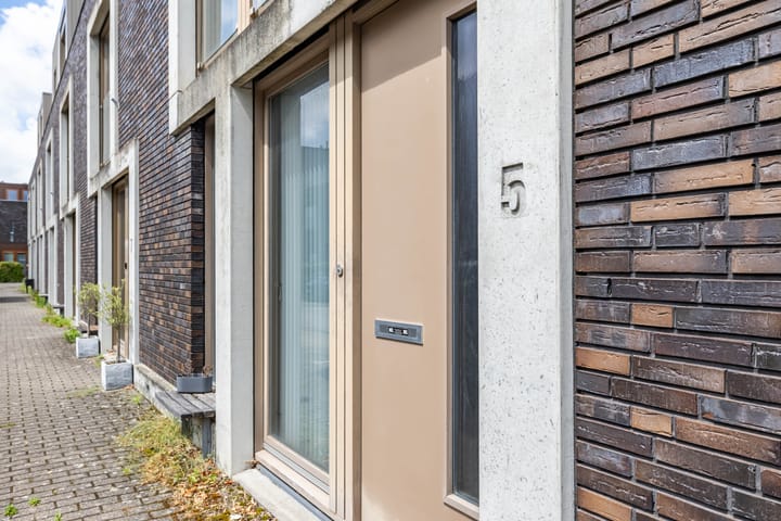 Photo 3 of Onyxstraat 5