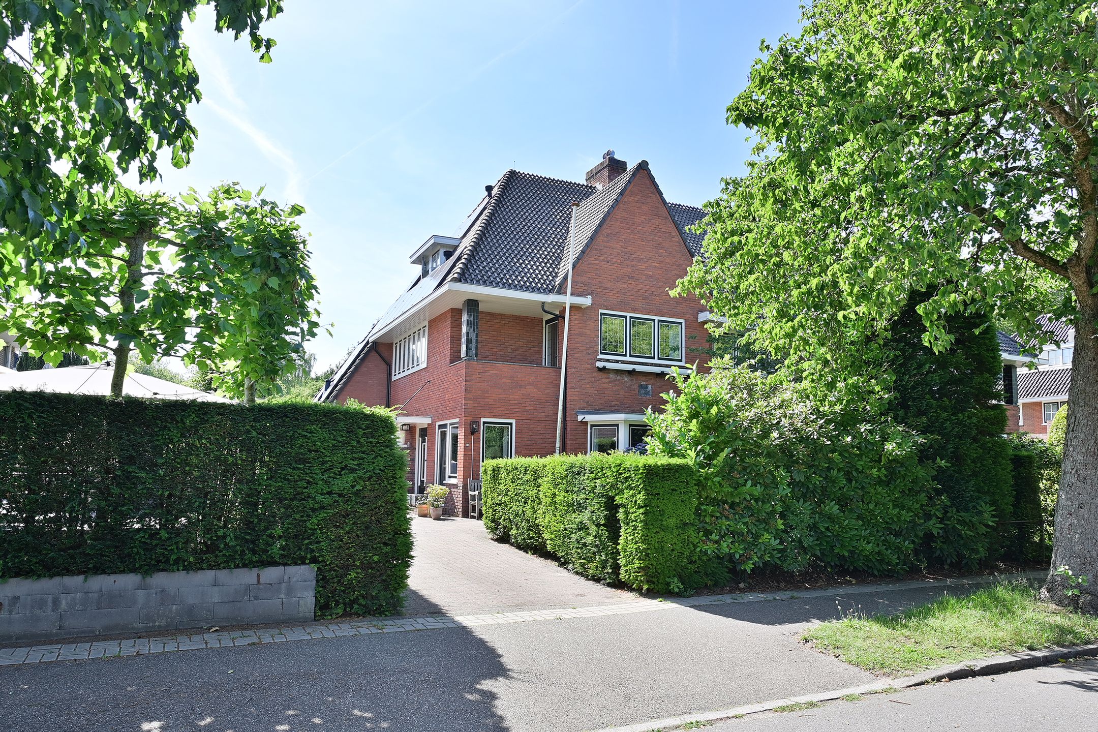Photo 24 of Gerard Doulaan 55