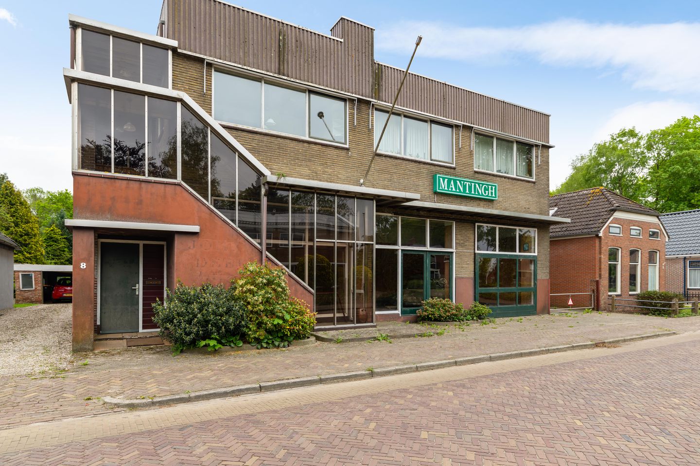 View photo 4 of Broek 8