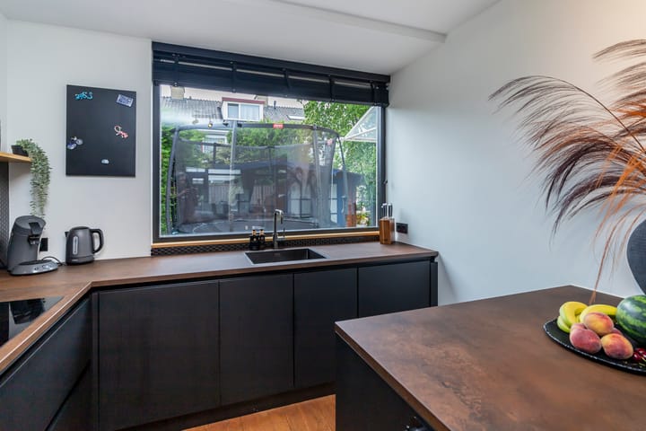 Tussenwoning te koop: Meppelrade 159, 'S-Gravenhage