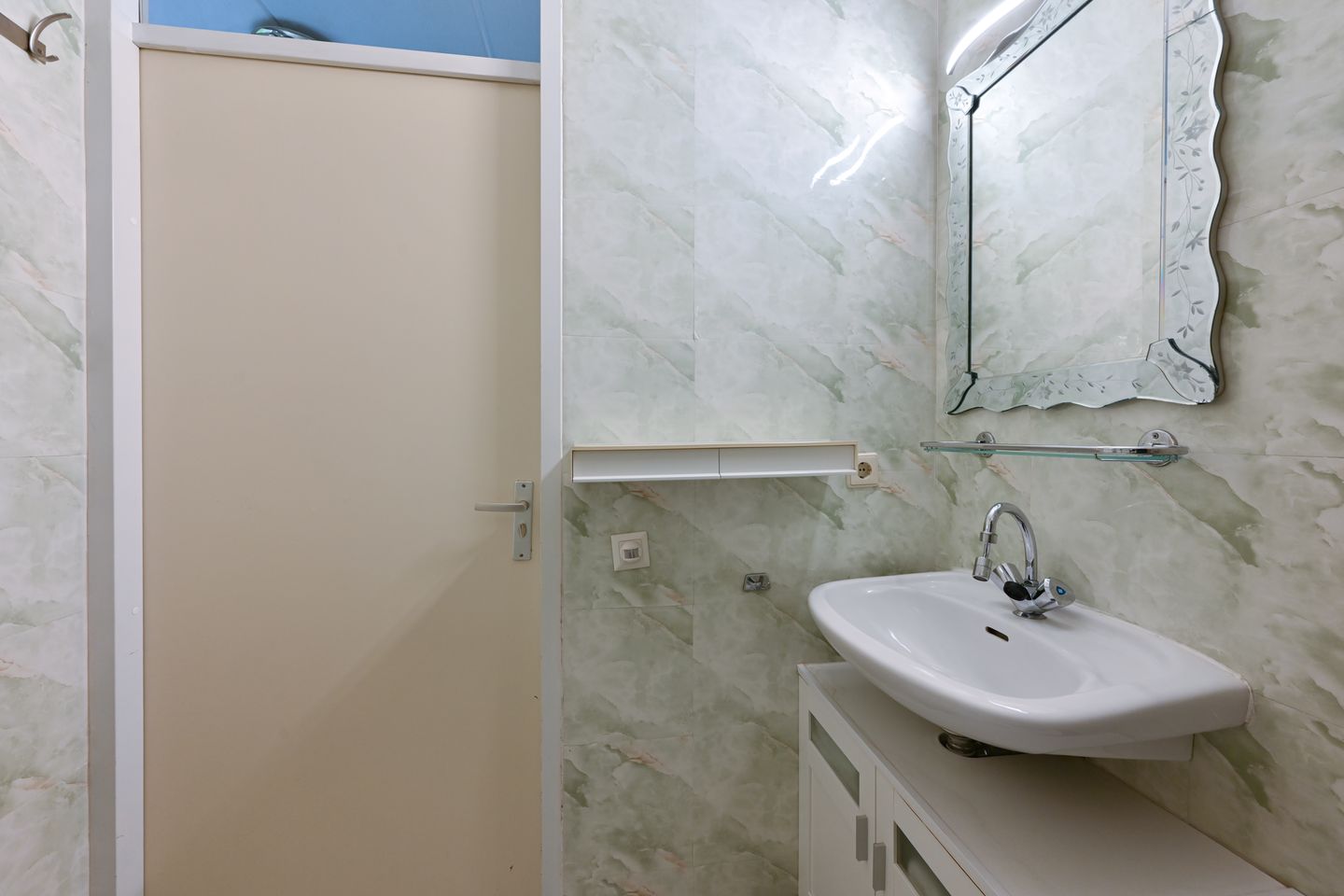 Photo 19 of Valtherweg 36-313