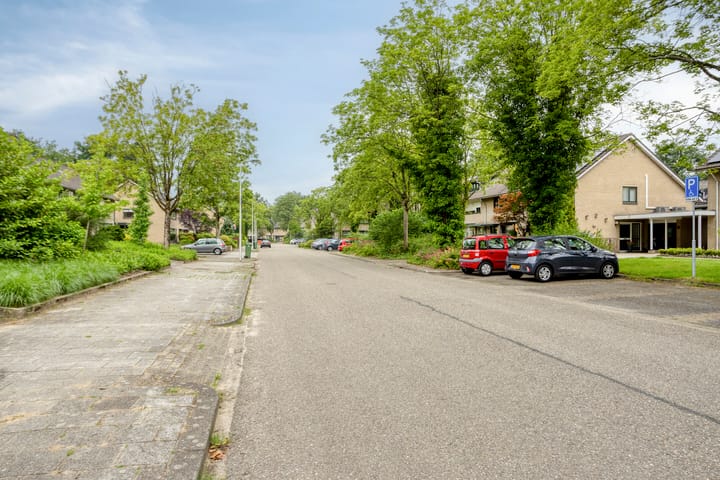 Tussenwoning te koop: wijntjeskamp 24, Oldenzaal