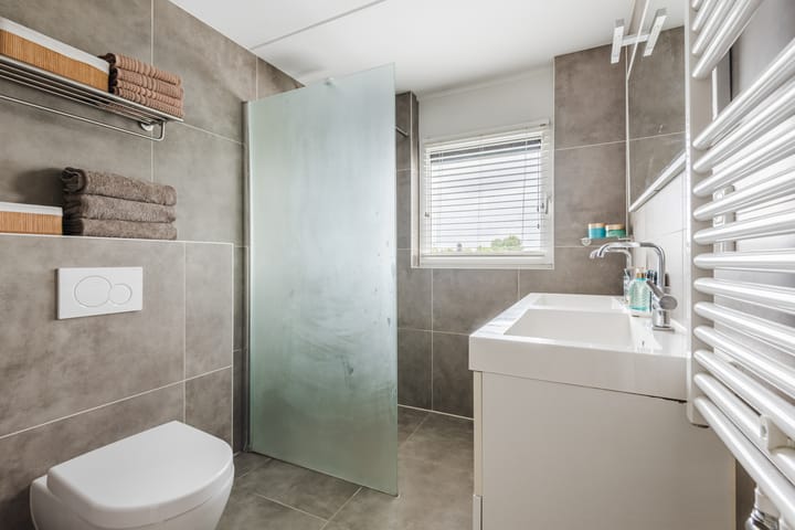 Tussenwoning te koop: Pastelstraat 128, Almere