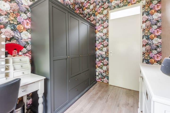 Tussenwoning te koop: Pastelstraat 128, Almere