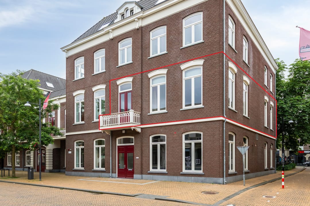 Photo 1 of Burgemeester van Nispenstraat 7-02