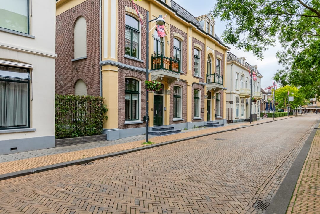 Photo 8 of Burgemeester van Nispenstraat 7-02