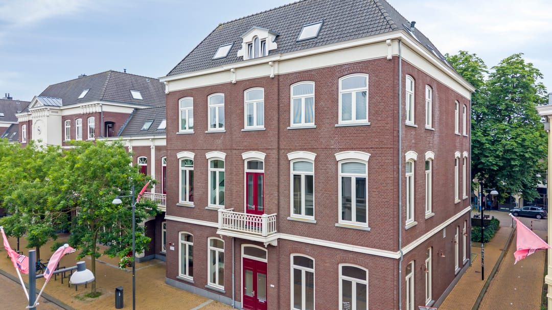Photo 61 of Burgemeester van Nispenstraat 7-02