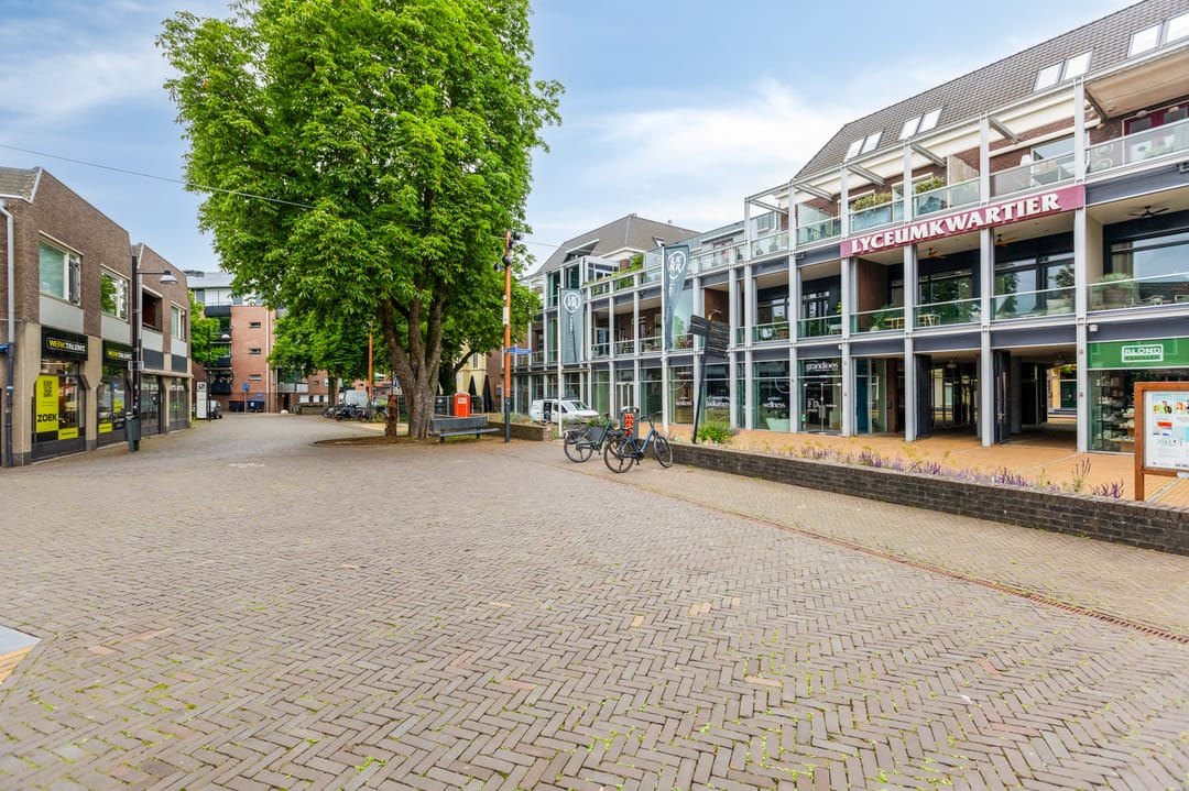 Photo 58 of Burgemeester van Nispenstraat 7-02