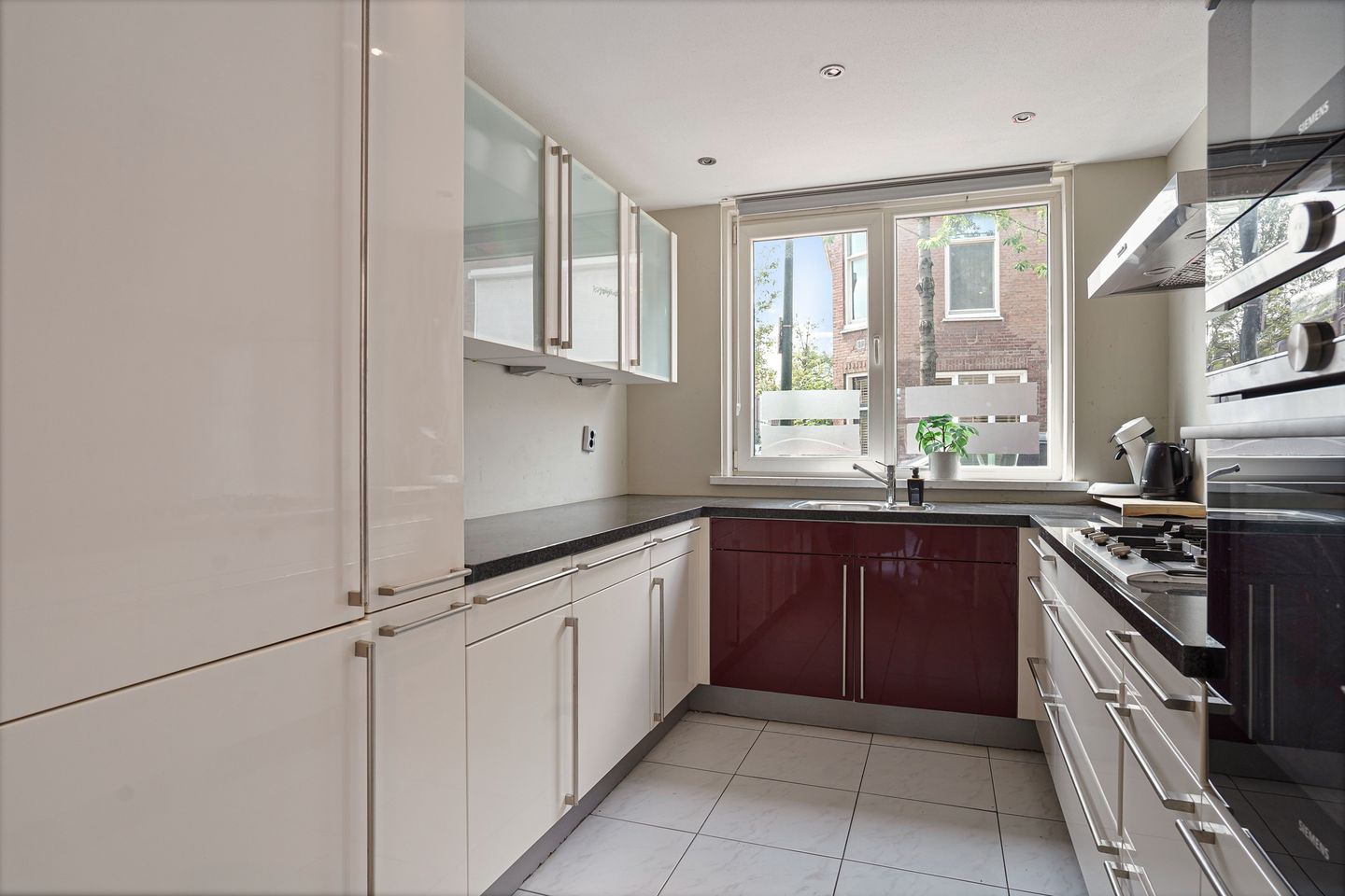 Photo 19 of de Ruijterstraat 23