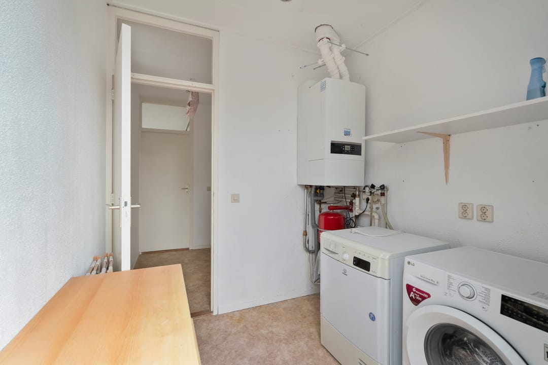 Photo 37 of Haagbeukstraat 54