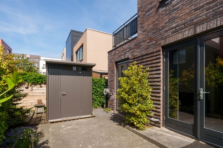 Photo 4 of Helenusstraat 10