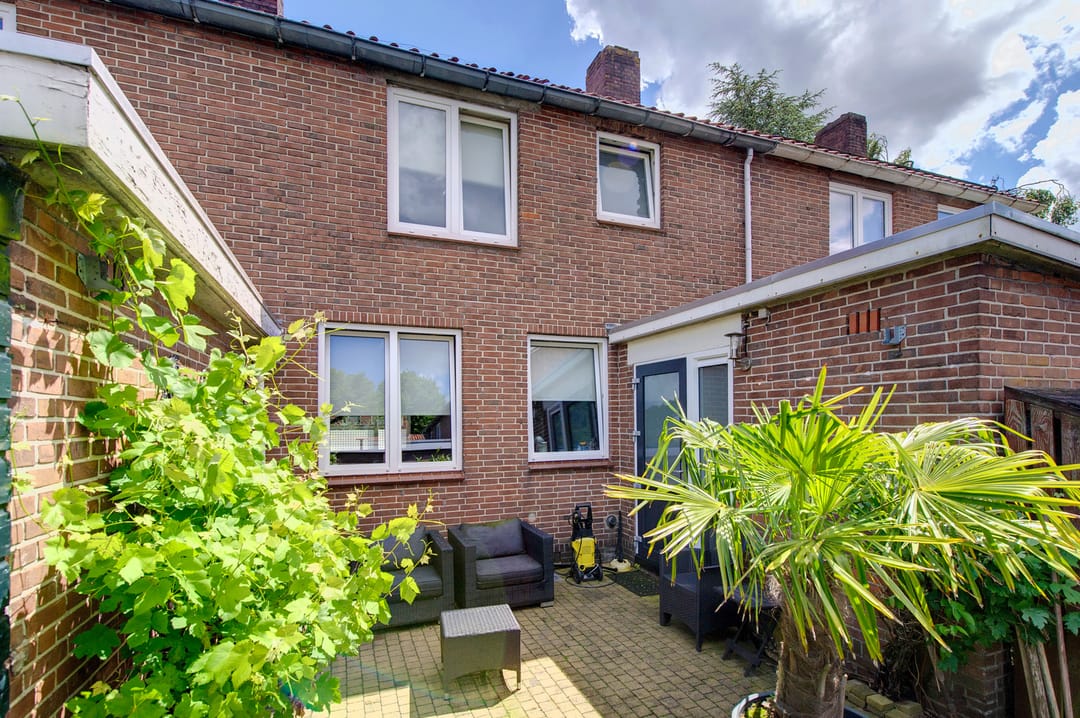 Photo 7 of Johannes Vermeerstraat 3