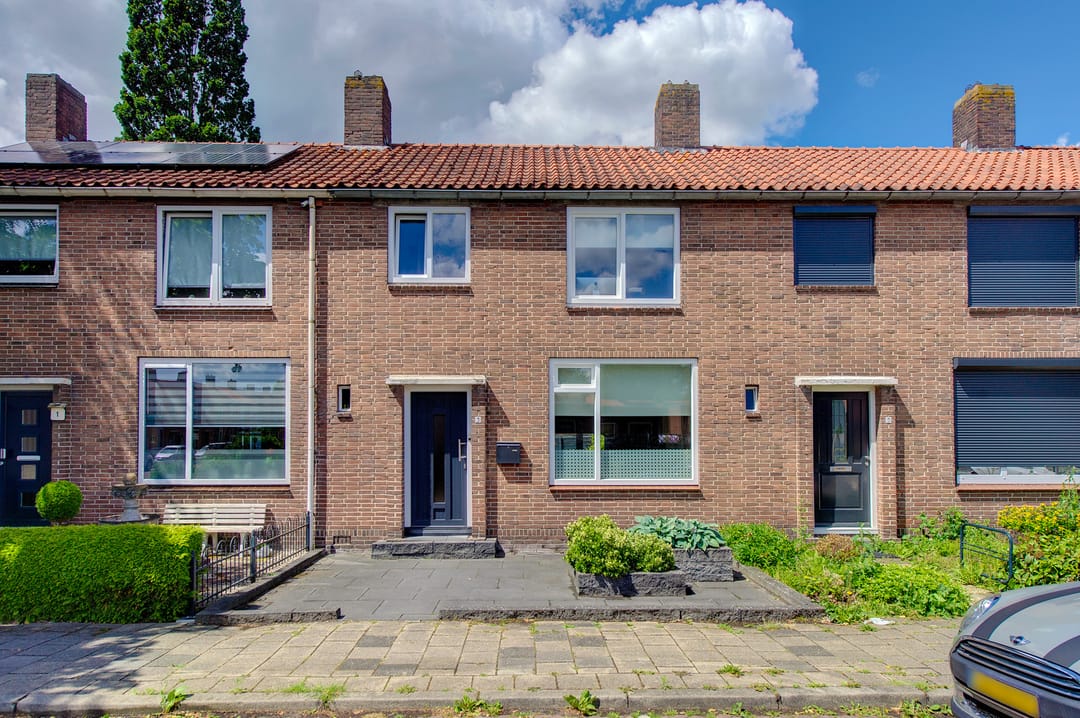 Photo 2 of Johannes Vermeerstraat 3