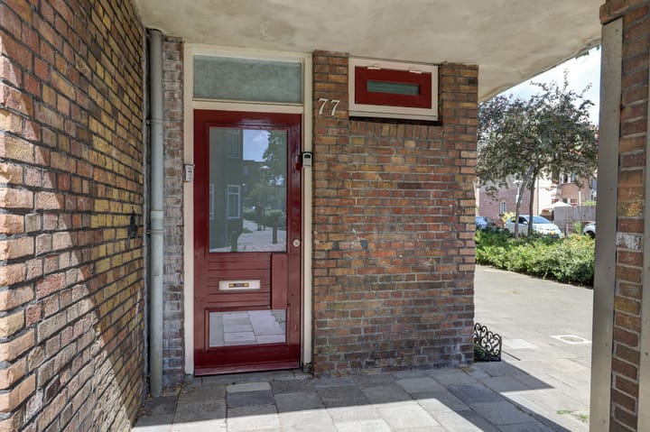 Photo 2 of Surinamestraat 77