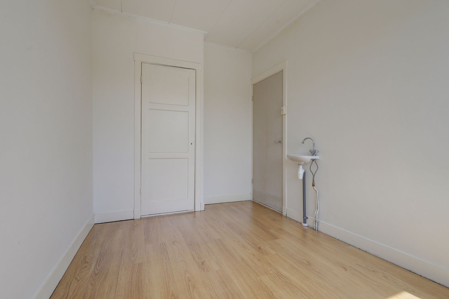 Photo 19 of Surinamestraat 77