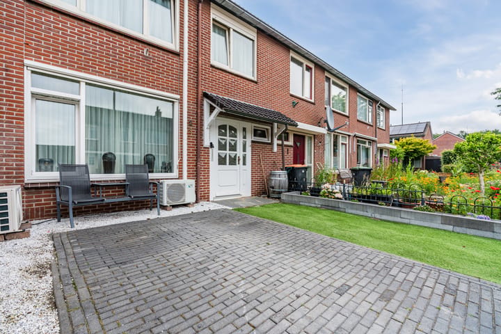 Photo 4 of Heidestraat 23
