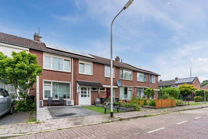 Photo 2 of Heidestraat 23