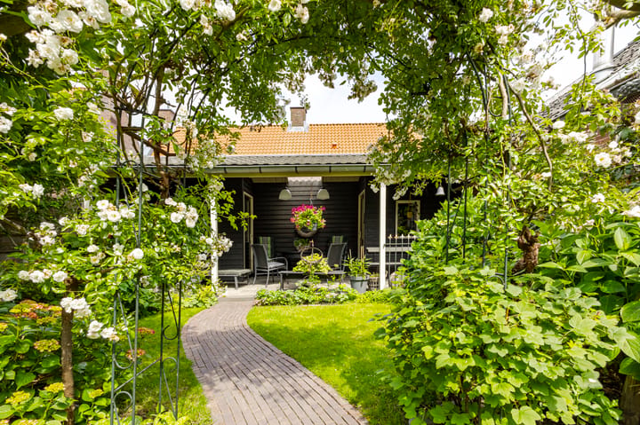 Twee-onder-één-kap te koop: J.W. van Puttestraat 16, Ameide