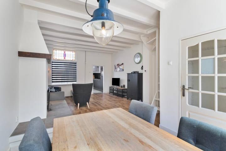 Tussenwoning te koop: Van Hogendorpstraat 53, Den Helder
