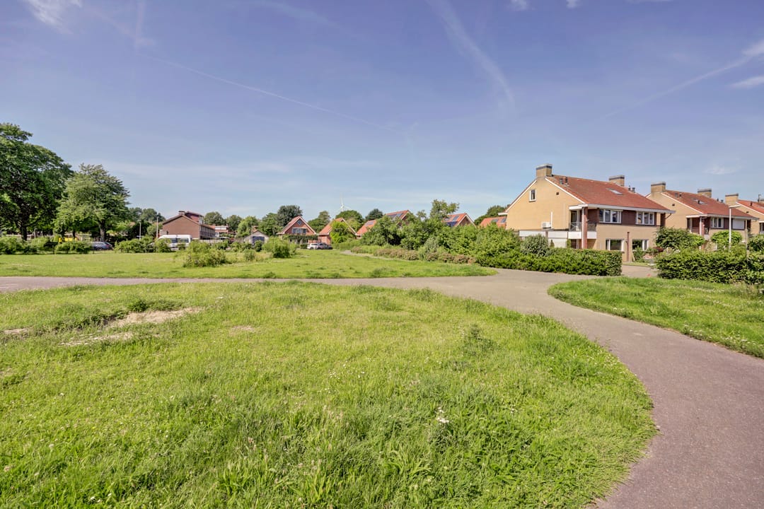 Photo 47 of Binnenkant 1