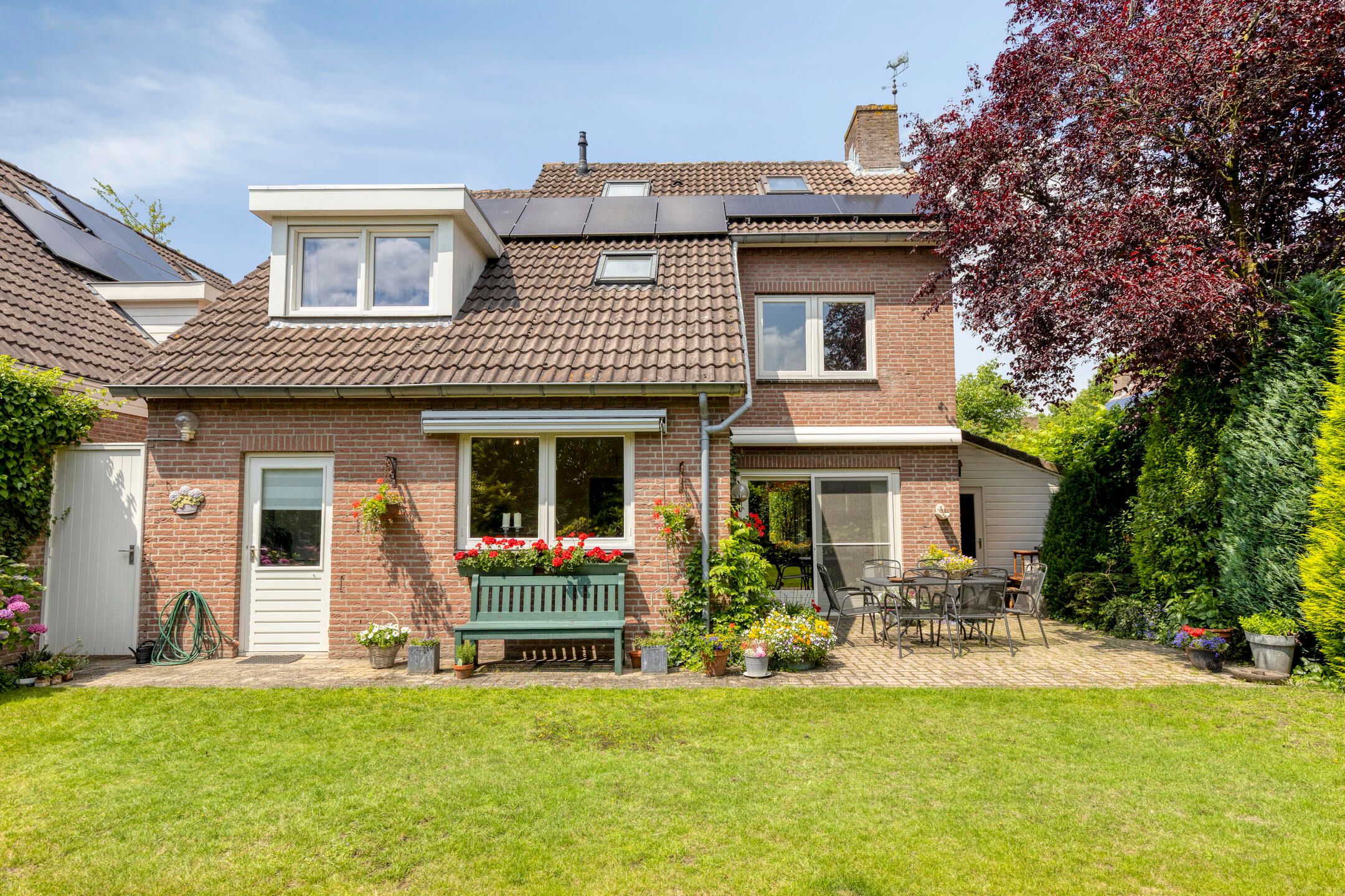 Photo 33 of Hezelaar 45
