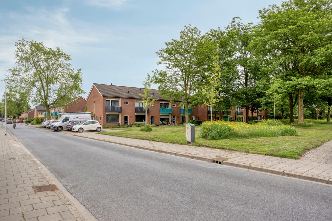 Photo 41 of Bartokstraat 10