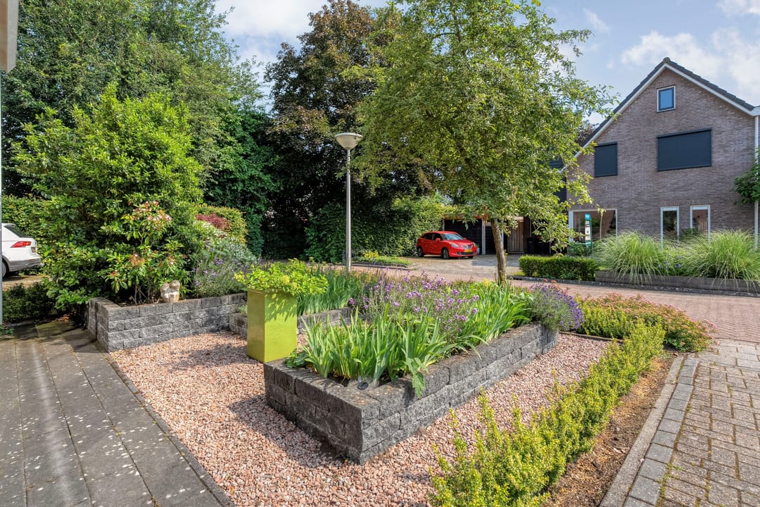Photo 13 of Turfslag 27
