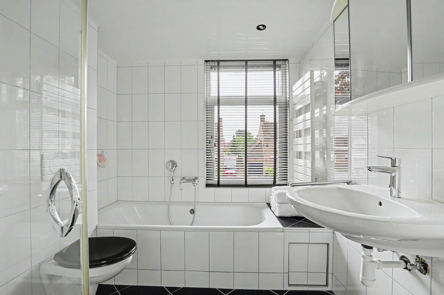 Photo 25 of Willem van Oranjestraat 28