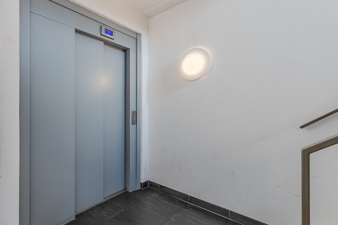 Photo 23 of Vurehout 5-A