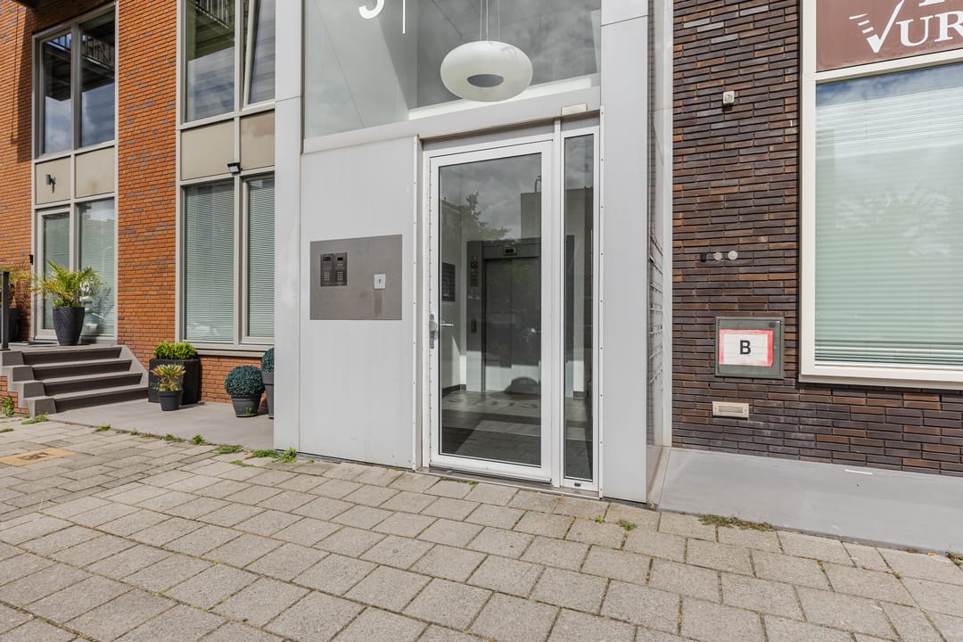 Photo 26 of Vurehout 5-A
