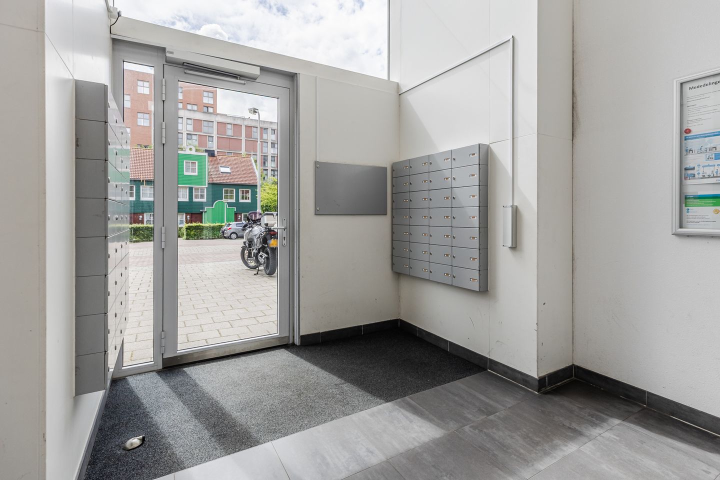 Photo 25 of Vurehout 5-A