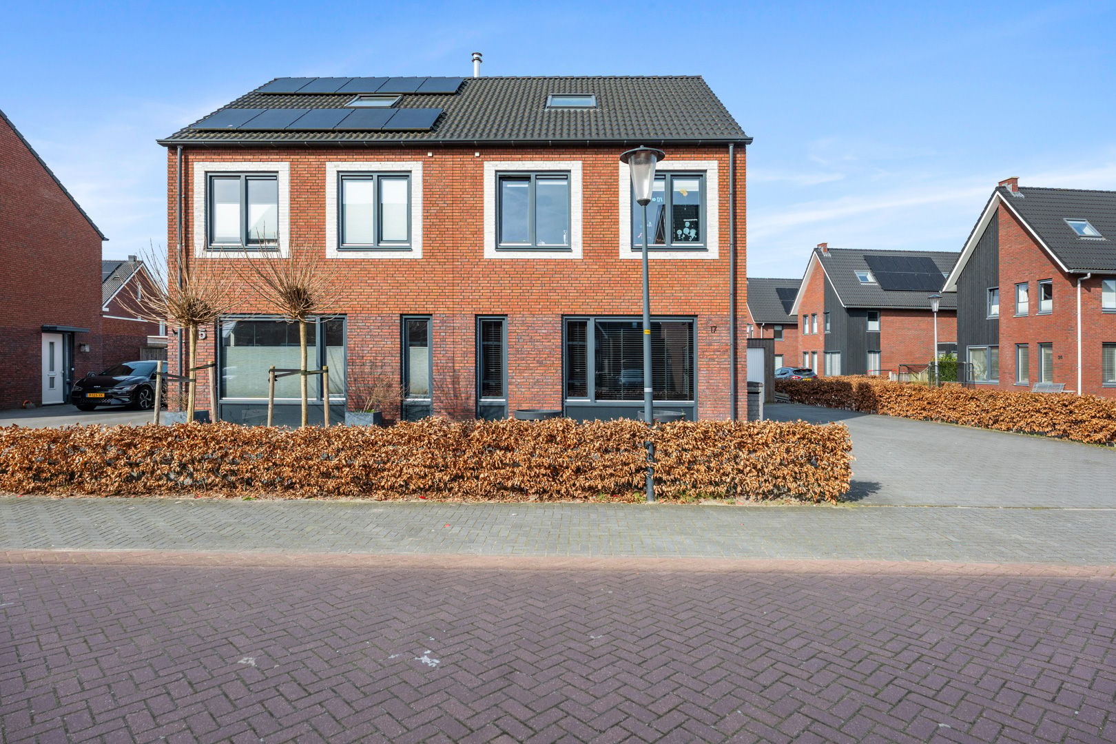 Photo 36 of Marten Klompienlaan 17