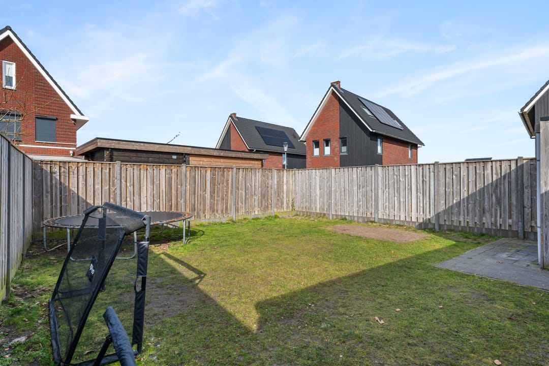 Photo 32 of Marten Klompienlaan 17