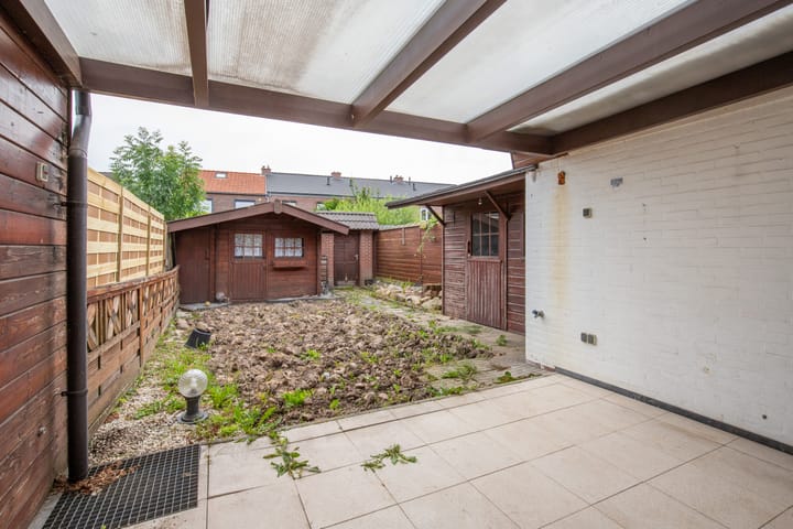 Tussenwoning te koop: Pastoor Huppertzstraat 15, Landgraaf