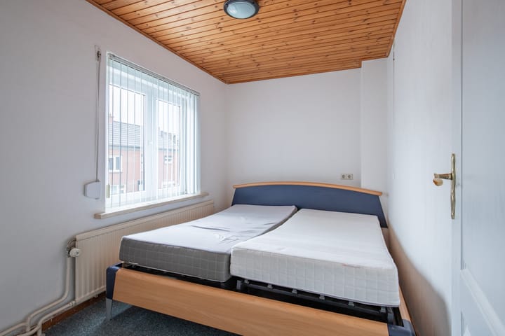 Tussenwoning te koop: Pastoor Huppertzstraat 15, Landgraaf