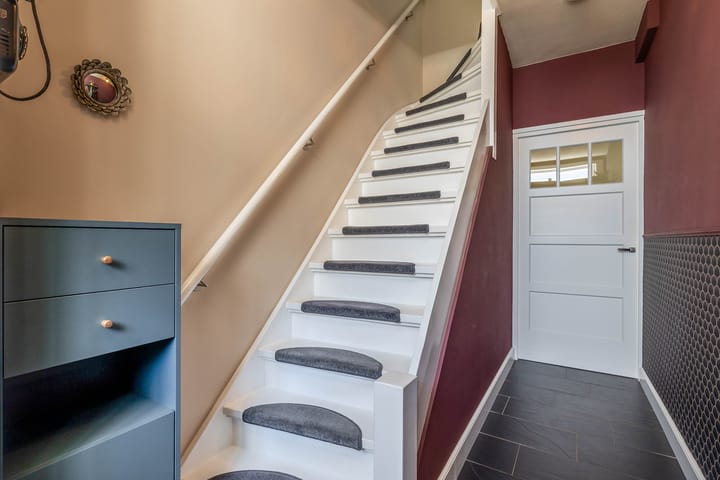 Tussenwoning te koop: Rozemarijnstraat 26, Eindhoven